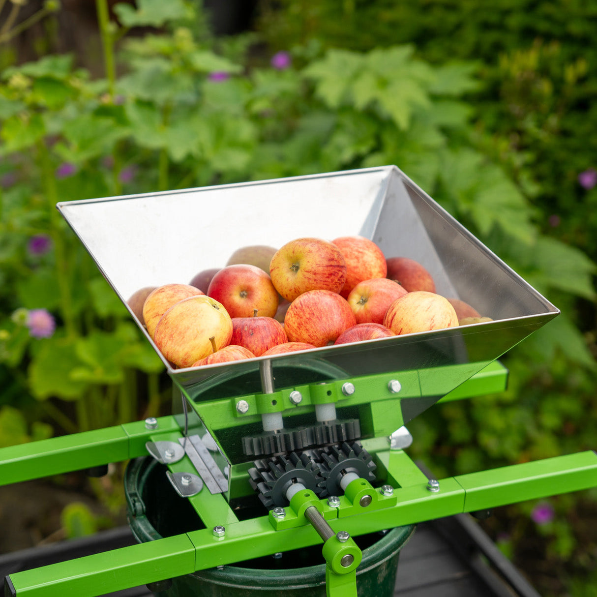 KuKoo Fruit Crusher & 6 Litre Fruit Press