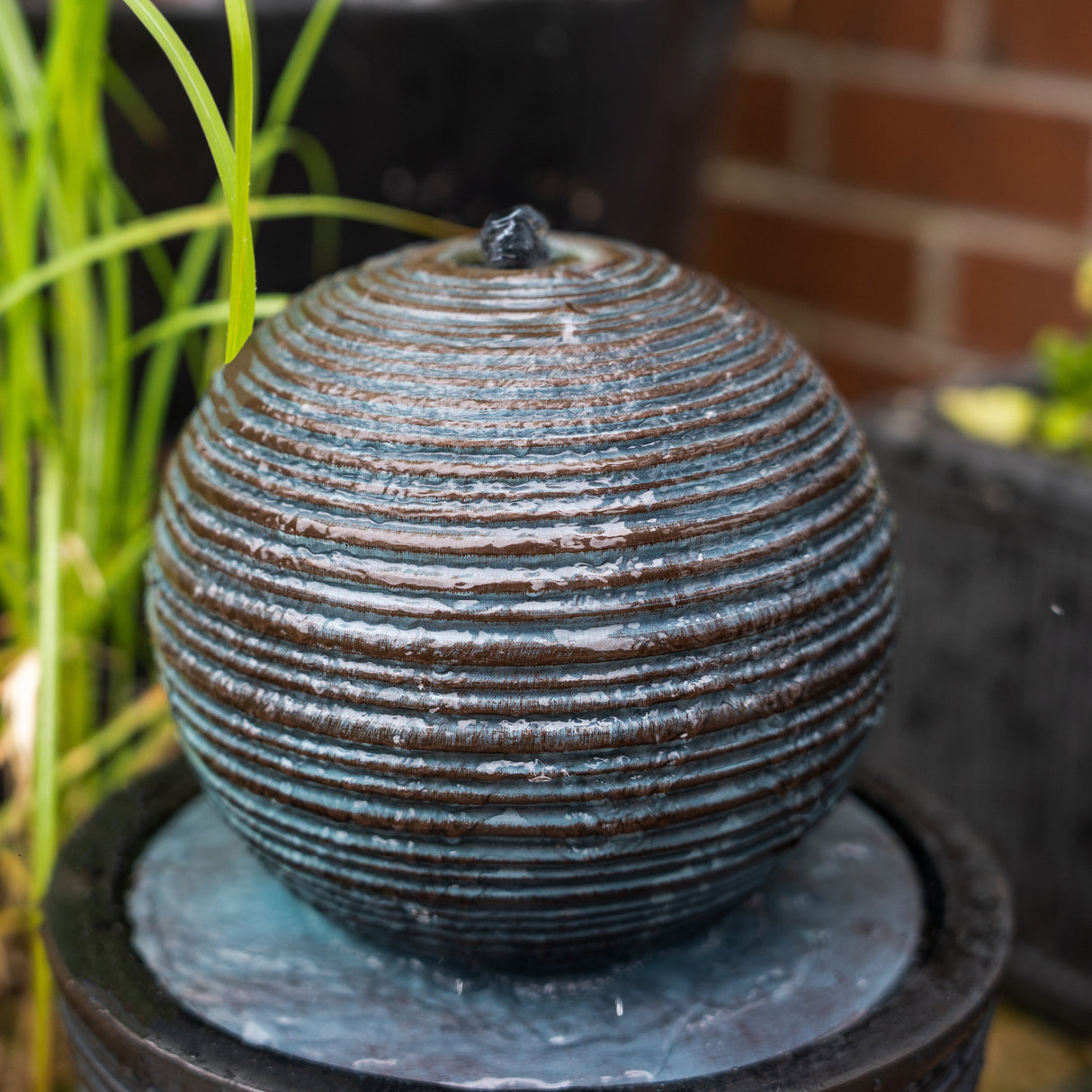 Round Ball Solar Water Feature